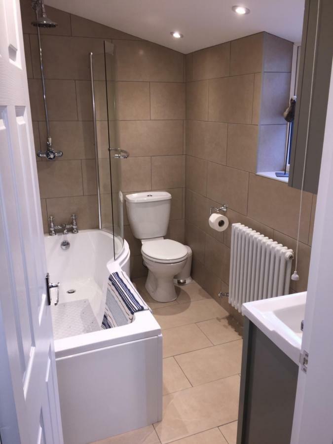 Browns Holiday Cottage Файли Экстерьер фото